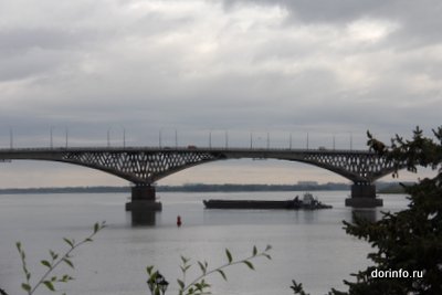 Продолжается ремонт моста Саратов - Энгельс через Волгу