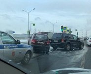 В тройном ДТП на Малоохтинском проспекте в Петербурге травмы получил мужчина