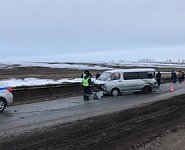 В утреннем ДТП с минивэном на трассе Р-240 в Башкирии погиб человек