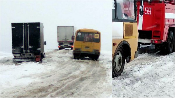 Два школьных автобуса и 18 машин попали в снежный плен на трассе в Челябинской области