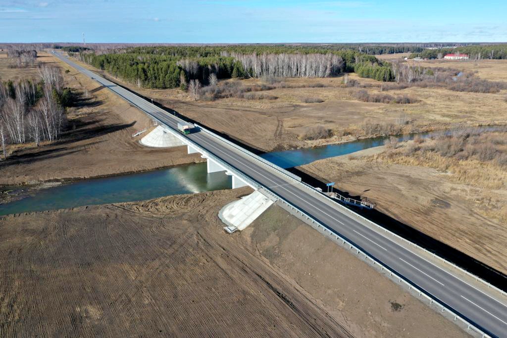 После ремонта введен в эксплуатацию мост через реку Лебяжья на трассе Р-255 в Кузбассе