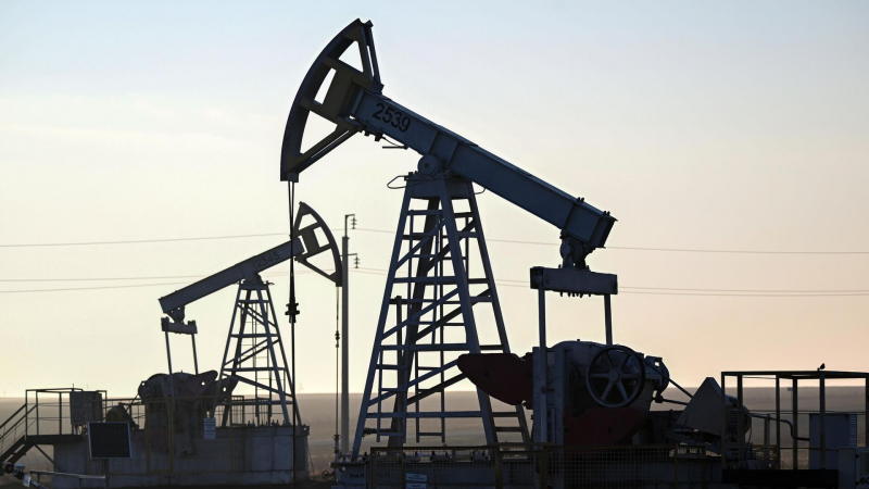 Цена нефти марки Brent опустилась ниже 61 доллара за баррель