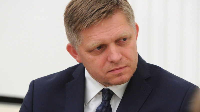 Фицо выступил против полного запрета поставок энергоресурсов из России в ЕС