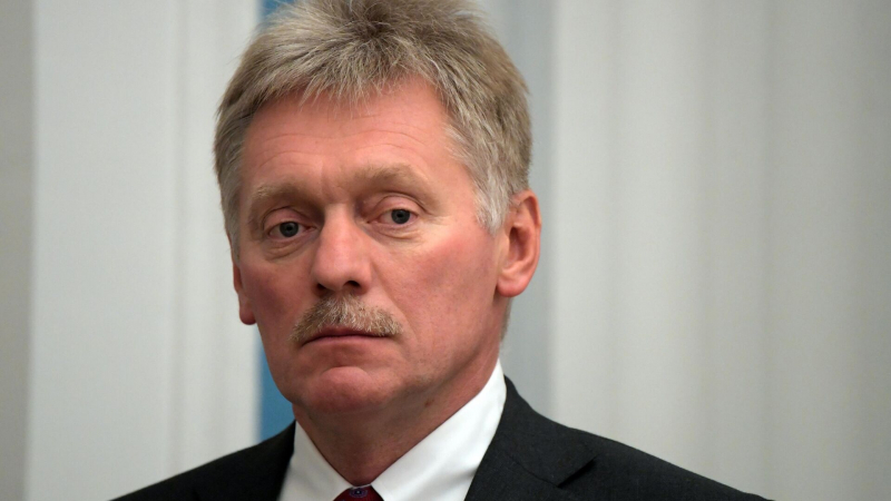 Песков прокомментировал идею маркировать иностранные компании