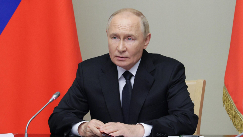 Путин назвал энергетику одной из ключевых стратегических сфер развития